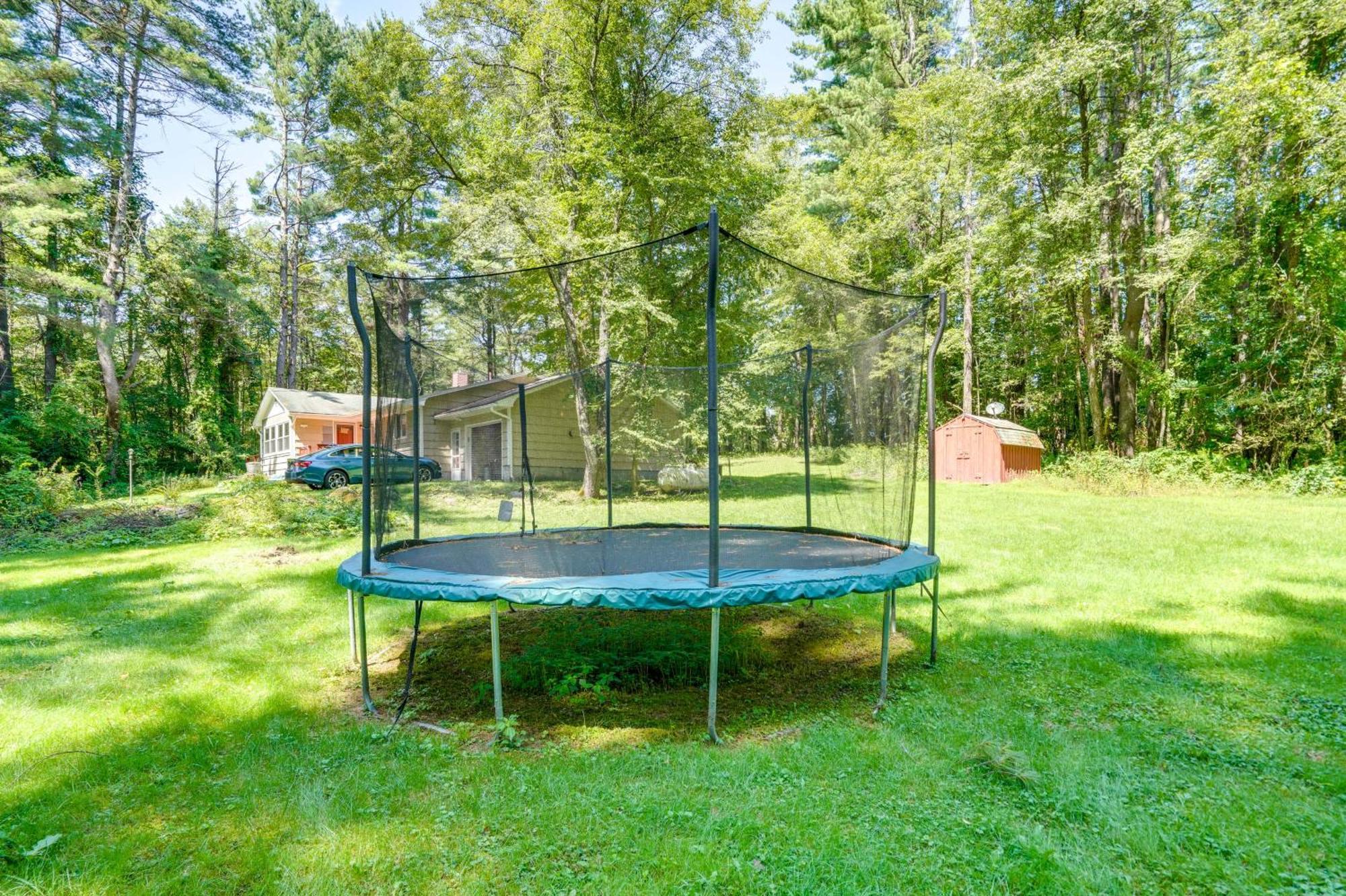 Berkshire Hideaway With Fire Pit And Playground! Villa Canaan Exterior photo