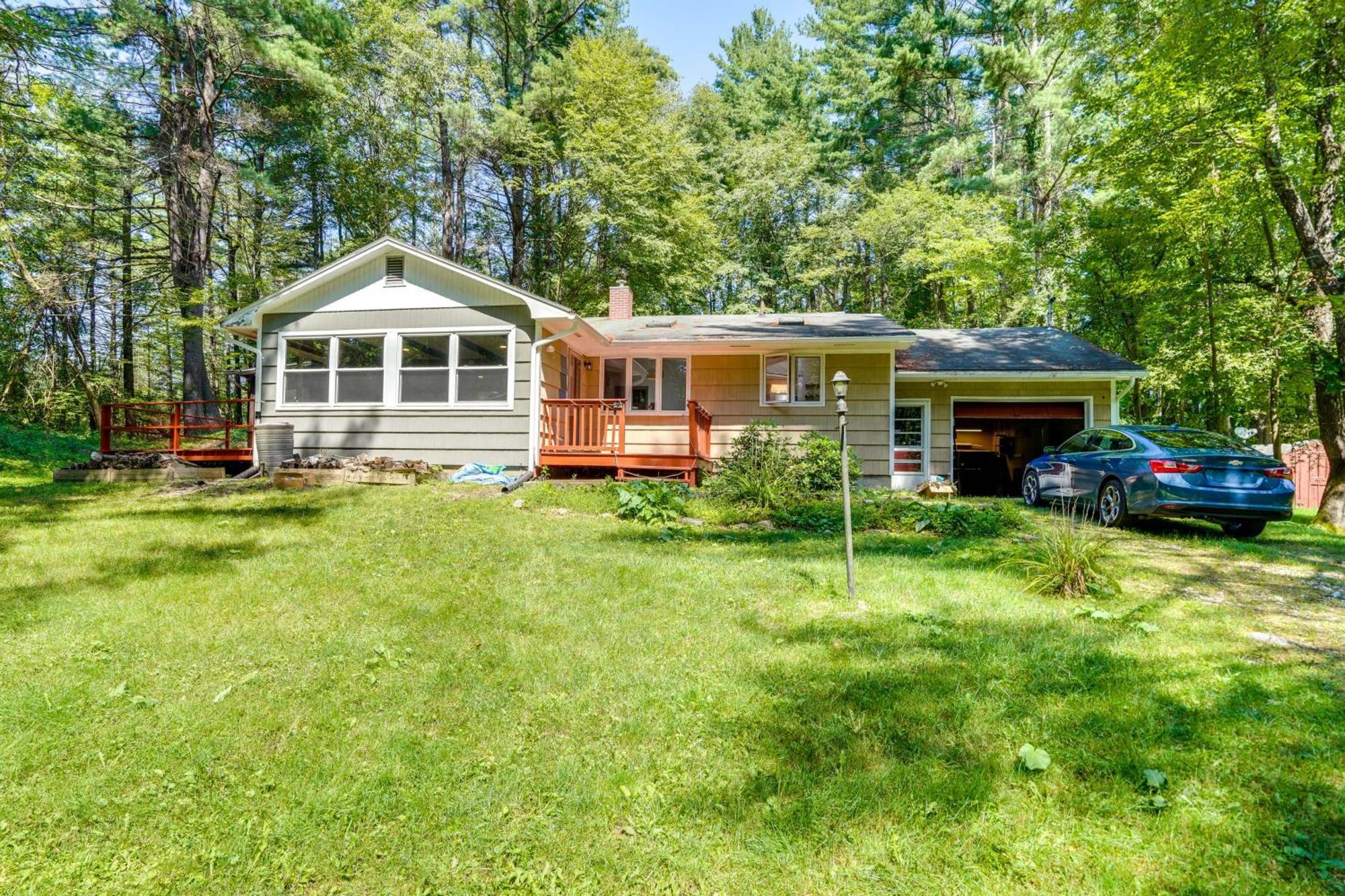 Berkshire Hideaway With Fire Pit And Playground! Villa Canaan Exterior photo